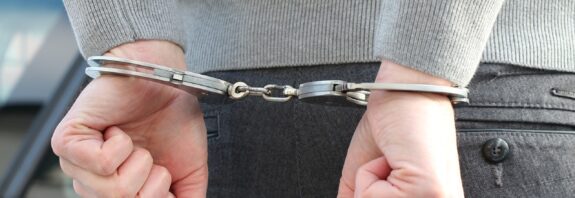 Διαβατά: 46χρονος αφαίρεσε 61 δοκούς αλουμινίου από κτίριο