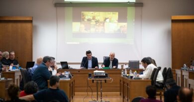 Δήμος Δέλτα: Παρατάθηκαν συμβάσεις εργασίας ΙΔΟΧ – Ψήφισμα για επέκταση συμβάσεων 55-67