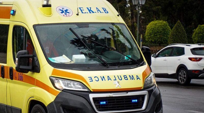 Θεσσαλονίκη: Σοβαρό τροχαίο στην περιοχή της Σίνδου-Ένας νεκρός, δύο τραυματίες