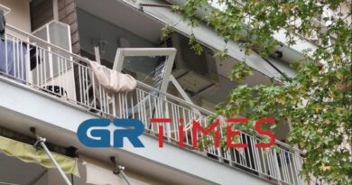 Θεσσαλονίκη: Έκρηξη σε διαμέρισμα στο κέντρο - Τρία άτομα στο νοσοκομείο