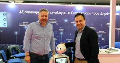 Το ανθρωπόμορφο ρομπότ του Δ. Ωραιοκάστρου κέρδισε τις εντυπώσεις στην 3η Διεθνή Έκθεση Ψηφιακής Τεχνολογίας «Beyond»