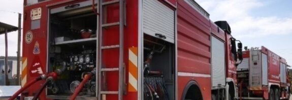 Χωρίς ενεργό μέτωπο η φωτιά στα Διαβατά - Παραμένουν στο σημείο οι πυροσβεστικές δυνάμεις