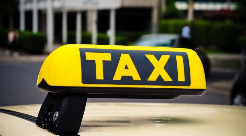 Χαλκιδική: Αναμονή έως και 1,5 ώρα για τα ταξί!