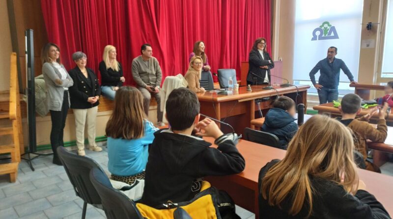 Μαθητές κάθισαν στα έδρανα του Δημοτικού Συμβουλίου Ωραιοκάστρου