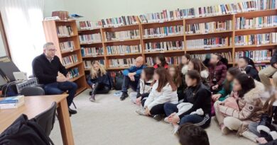 Μαθητές συζήτησαν με τον δήμαρχο Ωραιοκάστρου και στελέχη της δημοτικής αρχής (pics)