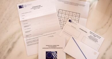 Σε εξέλιξη η αποστολή των φακέλων για την επιστολική ψήφο