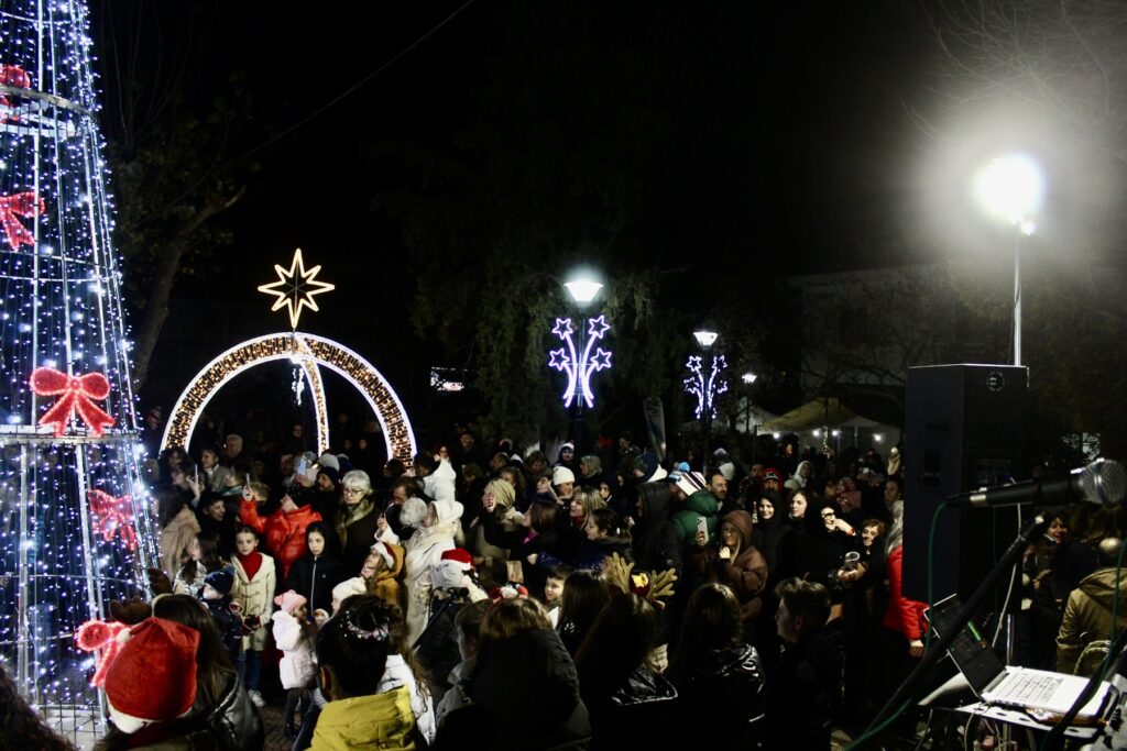 Χριστούγεννα με φως και μελωδίες στα Κύμινα και το Καλοχώρι!