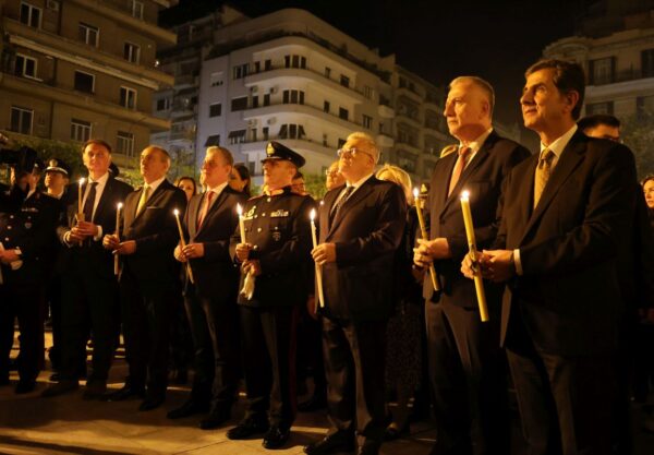 Πώς καθιερώθηκε ο εορτασμός του Πάσχα: Οι τρεις «Αναστάσεις» και έθιμα από όλη την Ελλάδα