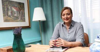 Το αναστάσιμο μήνυμα και οι ευχές της Γερακίνας Μπισμπινά