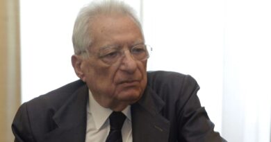 Πέθανε ο πρώην υπουργός Εξωτερικών Πέτρος Μολυβιάτης