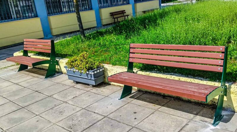 Δήμος Δέλτα: Πάνω από 120 νέα παγκάκια σε όλες τις κοινότητες (pics)