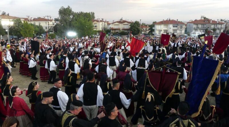 39ο Πανελλήνιο Αντάμωμα Βλάχων: Δυνατά κτύπησε η καρδιά του Βλαχόφωνου Ελληνισμού στο Ωραιόκαστρο