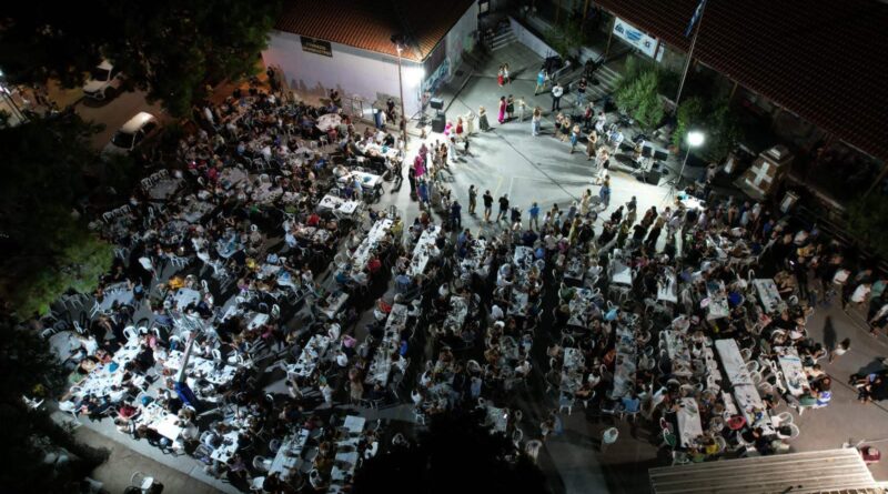 Παραδοσιακοί χοροί και τραγούδια πρωταγωνίστησαν στα «Φιλίππεια 2025»