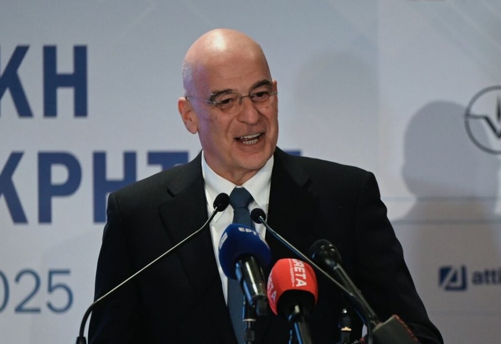Δένδιας: Οι Ένοπλες Δυνάμεις διέθεταν ολόκληρη πολυκατοικία σε έναν αξιωματικό – 800.000 οι απώλειες των εσόδων