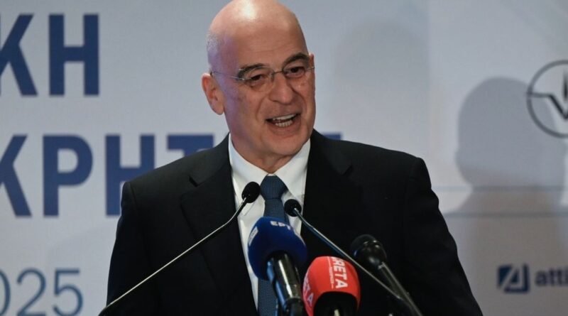 Δένδιας: Οι Ένοπλες Δυνάμεις διέθεταν ολόκληρη πολυκατοικία σε έναν αξιωματικό – 800.000 οι απώλειες των εσόδων