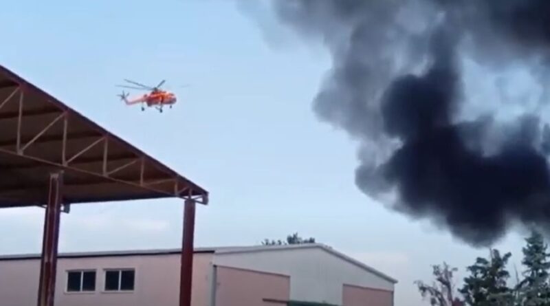 Σίνδος: Και εναέρια μέσα στη μάχη της κατάσβεσης της φωτιάς (vid)