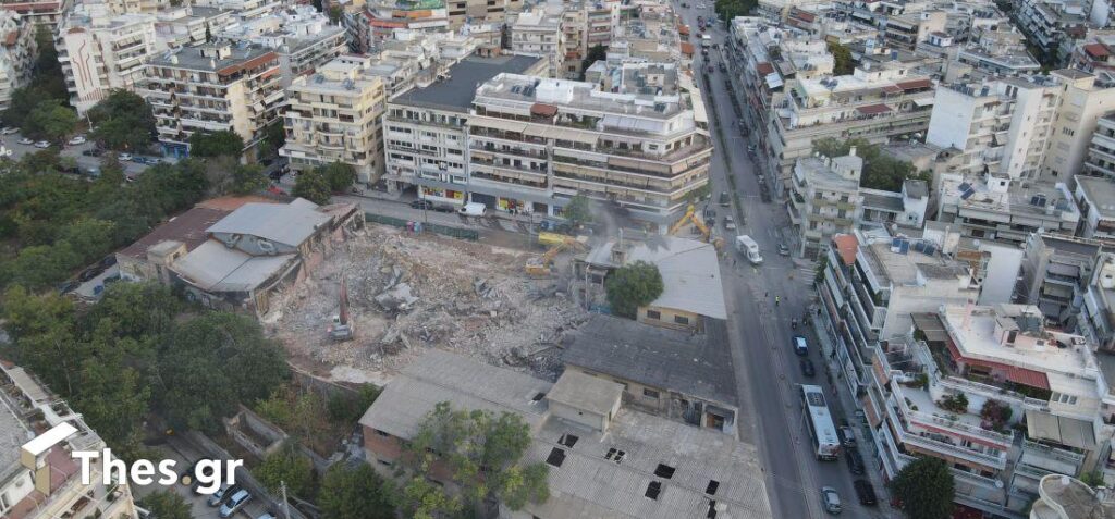 Θεσσαλονίκη: Τέλος εποχής για την ιστορική «Αλυσίδα» – Εικόνες drone από την κατεδάφισή (vid)