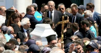 Το τελευταίο αντίο στην κόρη του Αντώνη Σαμαρά, Λένα - Η επιθυμία της οικογένειας