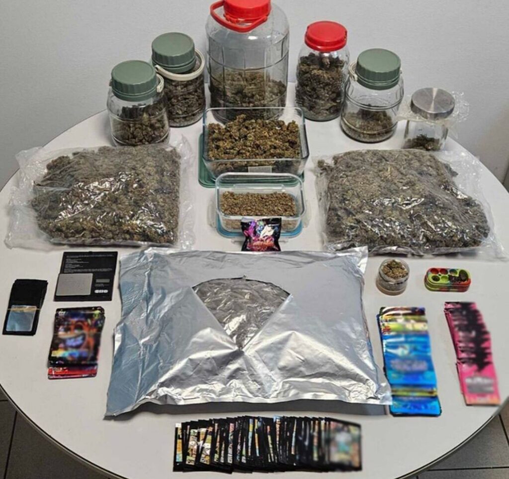 Συνελήφθη 33χρονος για διακίνηση ναρκωτικών στη Θεσσαλονίκη (pics)