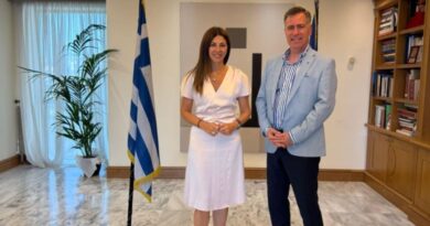 Η ανάπτυξη του ΔΙΠΑΕ στο επίκεντρο συνάντησης του πρύτανη με την υπουργό Παιδείας
