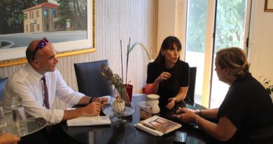 Συνάντηση Μπισμπινά με την υφυπουργό Εσωτερικών Βιβή Χαραλαμπογιάννη και τον ΓΓ Δημόσιας Διοίκησης Γιάννη Φουστανάκη