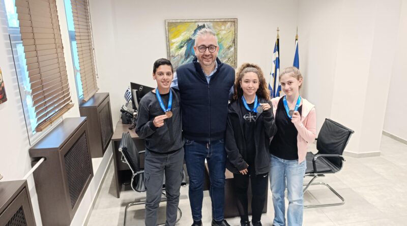 Συγχαρητήρια Τσακίρη σε μαθητές που διακρίθηκαν στο Πανελλήνιο Πρωτάθλημα Σκοποβολής Παίδων Β' 2025