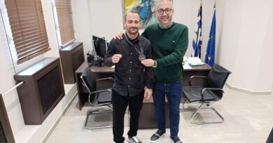 Συγχαρητήρια Π. Τσακίρη στον Κ. Παπαδόπουλο για το χάλκινο μετάλλιο στους Βαλκανικούς Αγώνες Jiu Jitsu