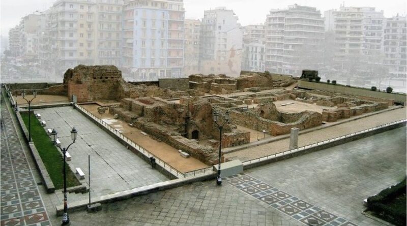 Τι απαντά η ΕΦΑΠΟΘ για τις αντιδράσεις για την περίφραξη στο Ανάκτορο του Γαλερίου