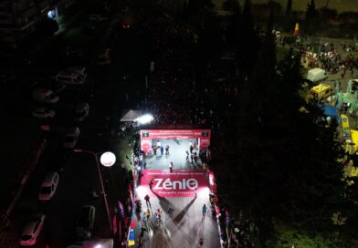 Εκπληκτικά ρεκόρ, χιλιάδες δρομείς και μοναδική ατμόσφαιρα στον 13ο Νυχτερινό Ημιμαραθώνιο Θεσσαλονίκης - ZeniΘ!