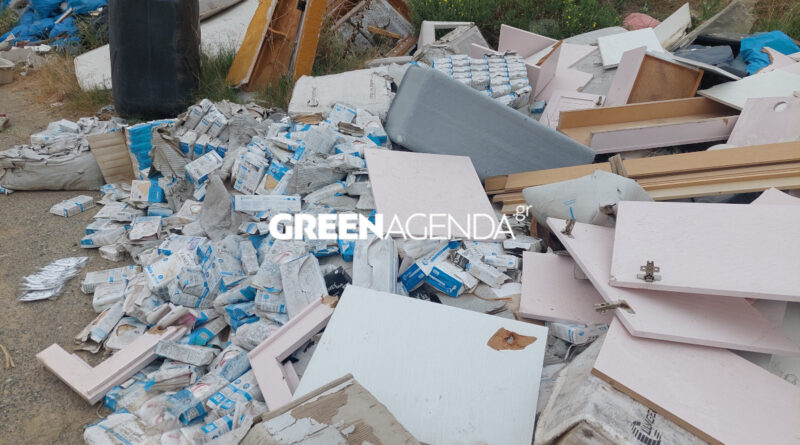Ο Δήμος Δέλτα ζητά από την ΕΛΑΣ να διερευνήσει το θέμα με τα χιλιάδες πεταμένα τεστ κορονοϊού σε παράδρομο της ΠΑΘΕ στο Καλοχώρι