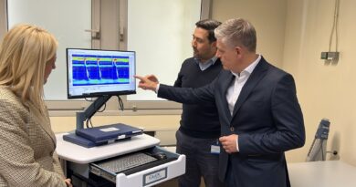 Επίσκεψη Γιουτίκα στο νοσοκομείο «Παπαγεωργίου» (pics)