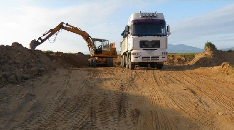 Κορώνεια: Έσκαβαν και έβγαζαν άμμο σε περιοχή Natura - Δύο συλλήψεις