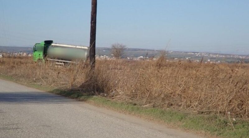 Επιχειρηματίας έριχνε βιομηχανικά απόβλητα σε κανάλι στο Εθνικό Πάρκο Αξιού (pics)