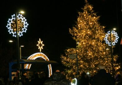 Δήμος Κορδελιού - Ευόσμου: Σε μία απέραντη χριστουγεννιάτικη γιορτή μετατράπηκε η οδός Αντώνη Τρίτση (pics)