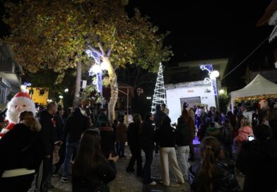 Δ. Ωραιοκάστρου: Φωταγωγήθηκαν τα χριστουγεννιάτικα δέντρα σε Μεσαίο, Λητή και Μονόλοφο