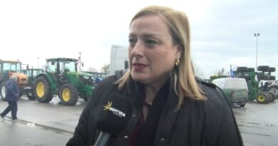 Νέα Μάλγαρα: Στο πλευρό των αγροτών η Γερακίνα Μπισμπινά (vid)