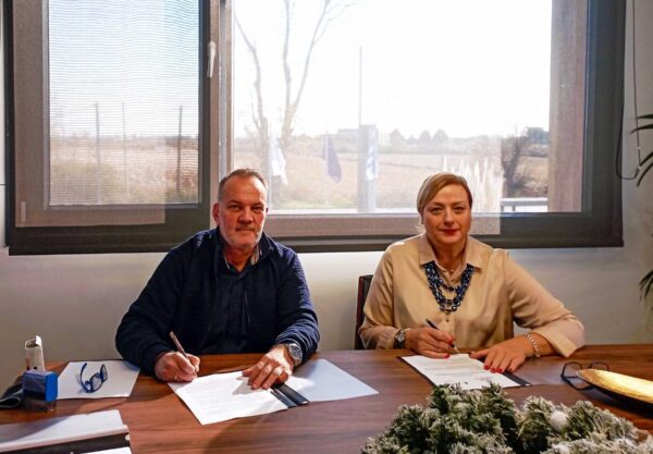 Δήμος Δέλτα: Υπεγράφη η σύμβαση για νέο δίκτυο ύδρευσης και αποχέτευσης στον οικισμό «Αγία Σοφία» Διαβατών