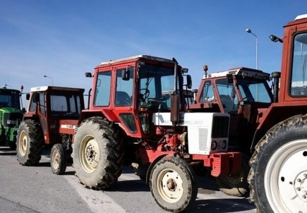 Αναστολή κινητοποιήσεων στα τελωνεία Ευζώνων και Νίκης - Αποκλεισμός στον Προμαχώνα