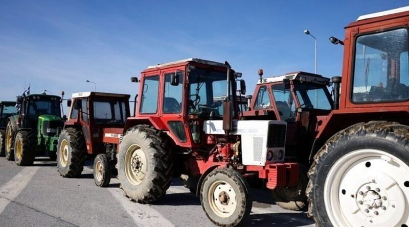 Αναστολή κινητοποιήσεων στα τελωνεία Ευζώνων και Νίκης - Αποκλεισμός στον Προμαχώνα