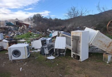 Πιάστηκε στα... πράσα να πετάει ογκώδη σε περιοχή της Ασπροβάλτας (pics)