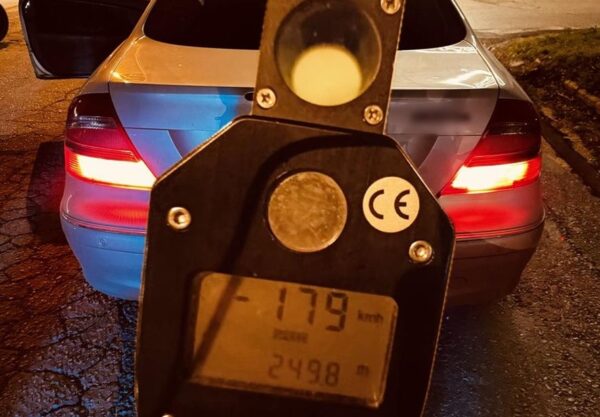 Σύλληψη οδηγών που έτρεχαν με 179 χλμ/ώρα στην Περιφερειακή, στον κόμβο Ευόσμου