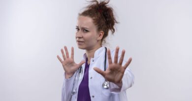 Αύξηση των περιστατικών βίας σε βάρος γιατρών και νοσηλευτών