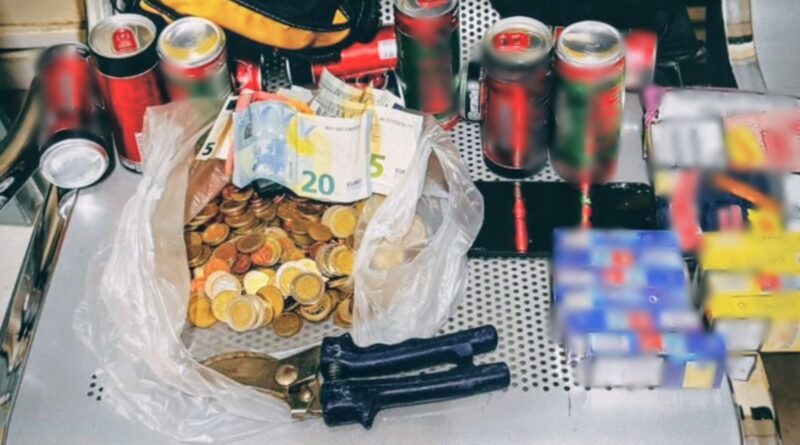 Συνελήφθη επ' αυτοφώρω μετά από διάρρηξη ζαχαροπλαστείου στη Χαριλάου