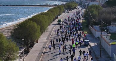 Σπουδαίες επιδόσεις και καταπληκτικές εμπειρίες για 2.000 δρομείς στον 3ο Παράκτιο Ημιμαραθώνιο Θερμαϊκού «Αντώνης Ματζάρης»!
