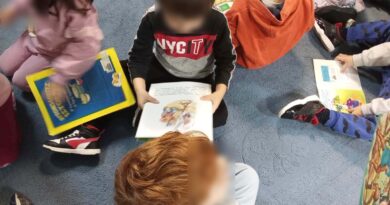 Βιβλιοπαρουσίαση για μαθητές δημοτικού σχολείου στη Δημοτική Βιβλιοθήκη Ωραιοκάστρου