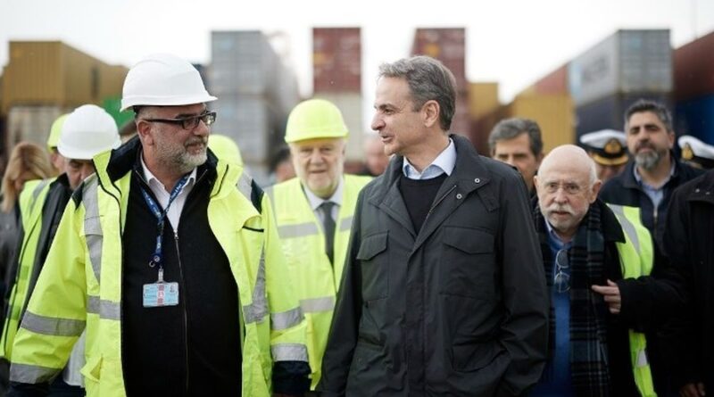 Μητσοτάκης: Η κατασκευή του 6ου προβλήτα θα αναβαθμίσει το λιμάνι της Θεσσαλονίκης, ώστε να μετατραπεί σε διαμετακομιστικό κόμβο