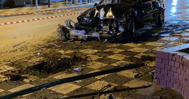 Τραγωδία στην Πολίχνη: Αυτοκίνητο έπεσε σε στάση - Νεκρός 25χρονος