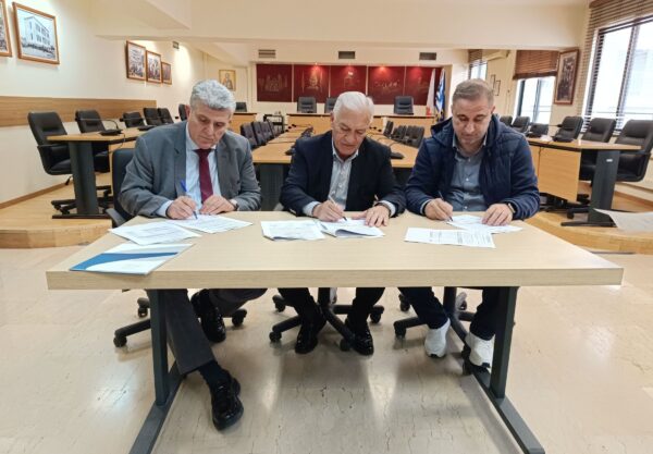 Υπογράφτηκε η προγραμματική σύμβαση εκπόνησης μελέτης για τη συντήρηση της γέφυρας της Λεωφόρου Δενδροποτάμου