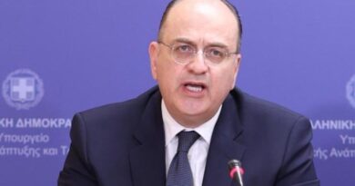 Παραιτήθηκε ο Μακάριος Λαζαρίδης