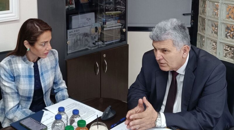 Την αξιοποίηση ακινήτων προς όφελος των δημοτών συζήτησαν Λευτέρης Αλεξανδρίδης και Δόμνα Μιχαηλίδου